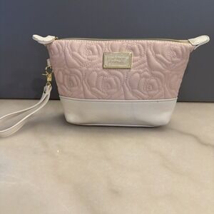 Betsey Johnson Cosmetic Bag Wristlet Sm Purse Quilted Roses Floral Clutch Pink